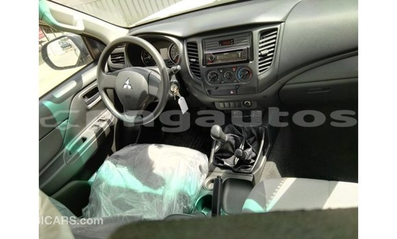 Buy Import Mitsubishi L200 White Car in Import - Dubai in Enga Buy Import Mitsubishi L200 White Car in Import - Dubai in Enga