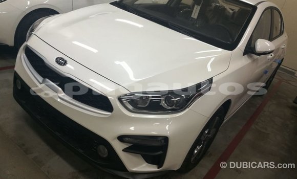 Acheter Import Voiture Kia Cerato Blanc à Import - Dubai, Enga Acheter Import Voiture Kia Cerato Blanc à Import - Dubai, Enga