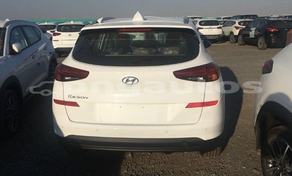 Acheter Import Voiture Hyundai Tucson Blanc à Import - Dubai, Enga Acheter Import Voiture Hyundai Tucson Blanc à Import - Dubai, Enga