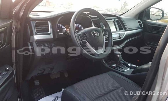 Buy Import Toyota Highlander Other Car in Import - Dubai in Enga Buy Import Toyota Highlander Other Car in Import - Dubai in Enga