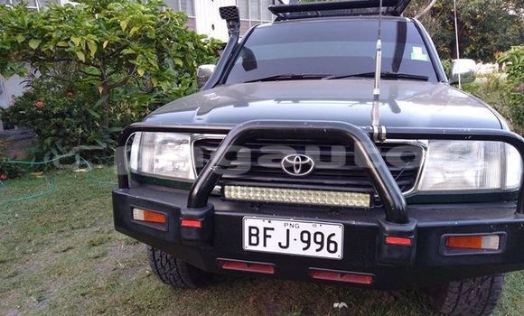Acheter Occasion Voiture Toyota Land Cruiser Vert à Port Moresby, National Capital District Acheter Occasion Voiture Toyota Land Cruiser Vert à Port Moresby, National Capital District