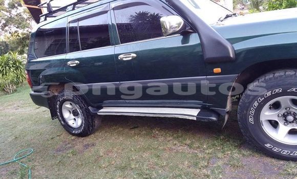 Acheter Occasion Voiture Toyota Land Cruiser Vert à Port Moresby, National Capital District Acheter Occasion Voiture Toyota Land Cruiser Vert à Port Moresby, National Capital District