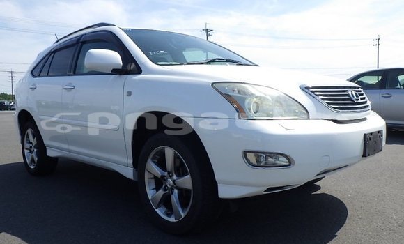 Buy Import Toyota Harrier White Car in Port Moresby in National Capital District Buy Import Toyota Harrier White Car in Port Moresby in National Capital District