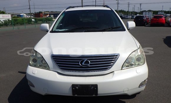 Buy Import Toyota Harrier White Car in Port Moresby in National Capital District Buy Import Toyota Harrier White Car in Port Moresby in National Capital District