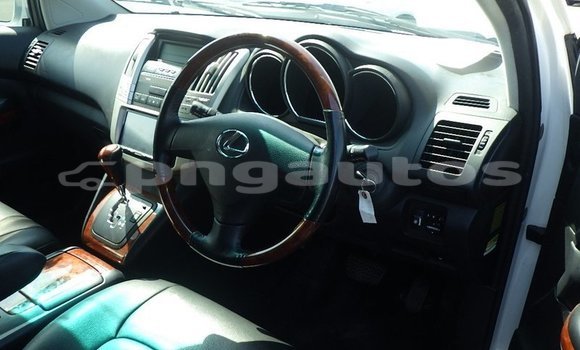 Buy Import Toyota Harrier White Car in Port Moresby in National Capital District Buy Import Toyota Harrier White Car in Port Moresby in National Capital District