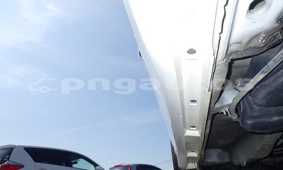 Buy Import Toyota Harrier White Car in Port Moresby in National Capital District Buy Import Toyota Harrier White Car in Port Moresby in National Capital District