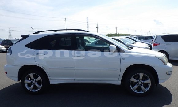 Buy Import Toyota Harrier White Car in Port Moresby in National Capital District Buy Import Toyota Harrier White Car in Port Moresby in National Capital District