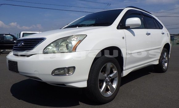 Buy Import Toyota Harrier White Car in Port Moresby in National Capital District Buy Import Toyota Harrier White Car in Port Moresby in National Capital District