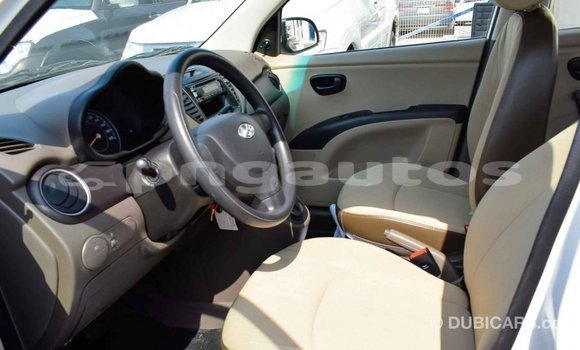 Buy Import Hyundai i10 White Car in Import - Dubai in Enga Buy Import Hyundai i10 White Car in Import - Dubai in Enga
