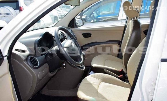 Buy Import Hyundai i10 White Car in Import - Dubai in Enga Buy Import Hyundai i10 White Car in Import - Dubai in Enga