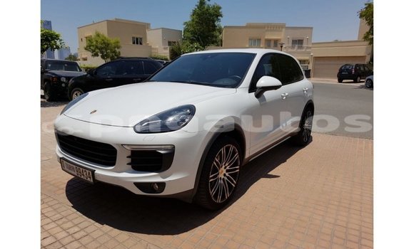 Buy Import Porsche Cayenne White Car in Import - Dubai in Enga