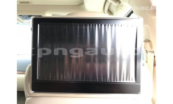 Buy Import Toyota Land Cruiser White Car in Import - Dubai in Enga Buy Import Toyota Land Cruiser White Car in Import - Dubai in Enga