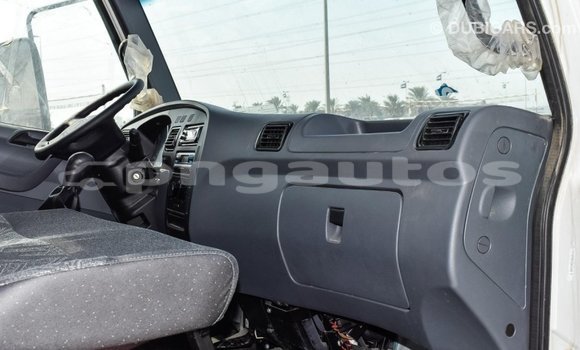 Buy Import Mercedes-Benz 190 White Car in Import - Dubai in Enga Buy Import Mercedes-Benz 190 White Car in Import - Dubai in Enga