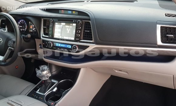 Buy Import Toyota Highlander Other Car in Import - Dubai in Enga Buy Import Toyota Highlander Other Car in Import - Dubai in Enga