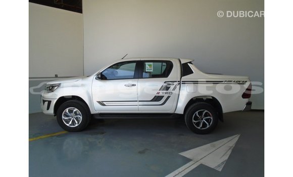 Buy Import Toyota Hilux White Car in Import - Dubai in Enga Buy Import Toyota Hilux White Car in Import - Dubai in Enga