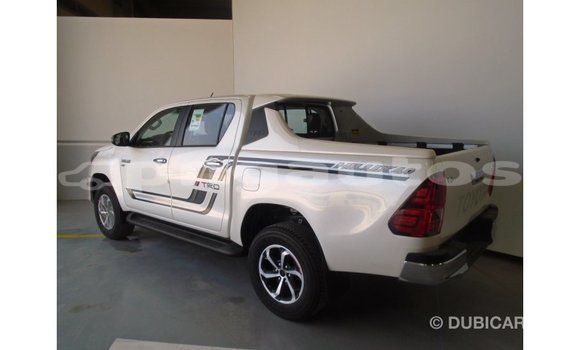 Buy Import Toyota Hilux White Car in Import - Dubai in Enga Buy Import Toyota Hilux White Car in Import - Dubai in Enga