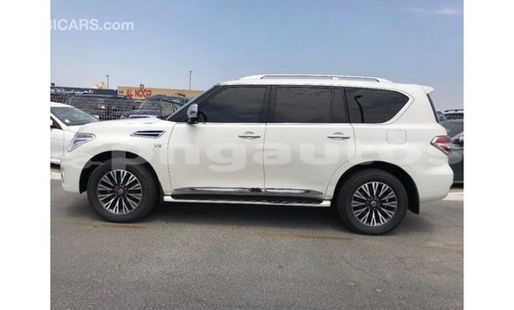 Buy Import Nissan Patrol White Car in Import - Dubai in Enga Buy Import Nissan Patrol White Car in Import - Dubai in Enga