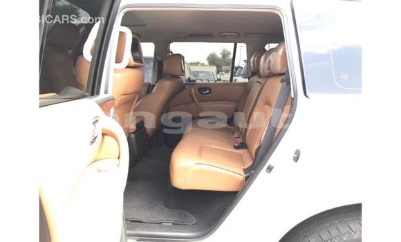Buy Import Nissan Patrol White Car in Import - Dubai in Enga Buy Import Nissan Patrol White Car in Import - Dubai in Enga