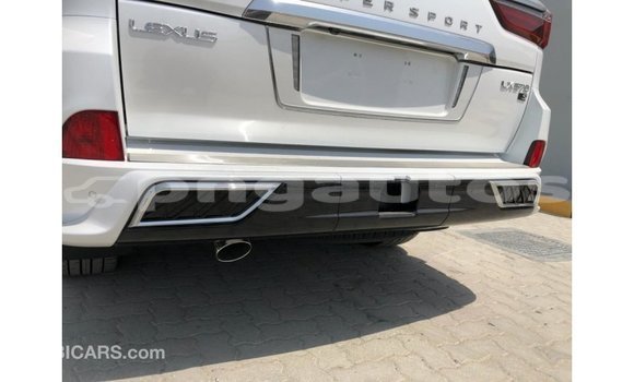 Buy Import Lexus LX White Car in Import - Dubai in Enga Buy Import Lexus LX White Car in Import - Dubai in Enga