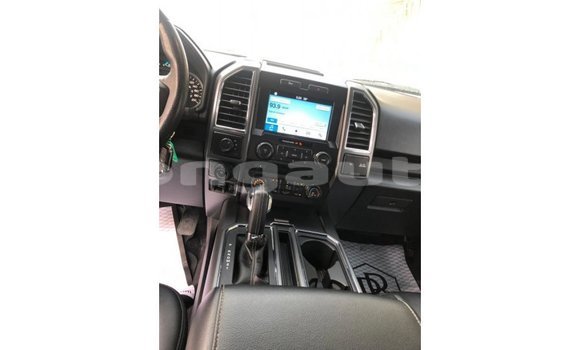 Buy Import Ford Club Wagon White Car in Import - Dubai in Enga Buy Import Ford Club Wagon White Car in Import - Dubai in Enga