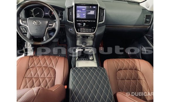 Buy Import Toyota Land Cruiser Black Car in Import - Dubai in Enga Buy Import Toyota Land Cruiser Black Car in Import - Dubai in Enga