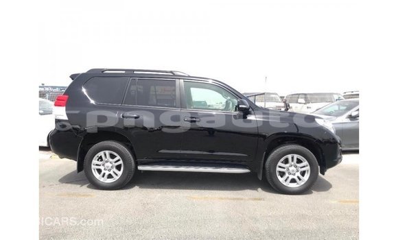 Buy Import Toyota Land Cruiser Black Car in Import - Dubai in Enga Buy Import Toyota Land Cruiser Black Car in Import - Dubai in Enga