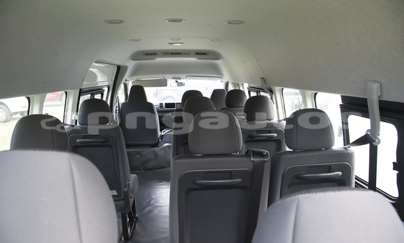 Acheter Import Voiture Toyota Hiace Blanc à Import - Dubai, Enga Acheter Import Voiture Toyota Hiace Blanc à Import - Dubai, Enga