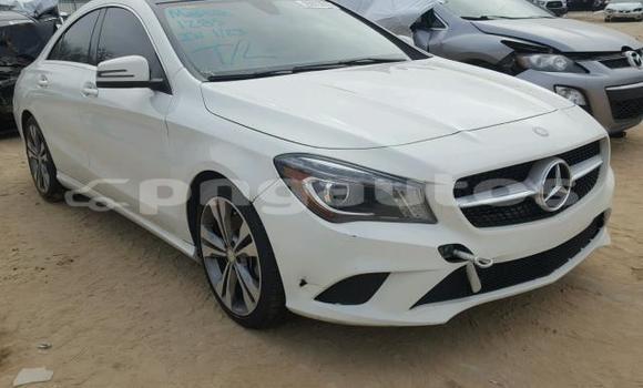 Acheter Import Voiture Mercedes-Benz CLA–Class Blanc à Import - Dubai, Enga Acheter Import Voiture Mercedes-Benz CLA–Class Blanc à Import - Dubai, Enga