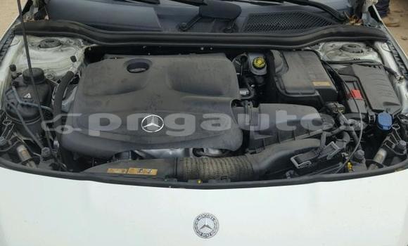 Acheter Import Voiture Mercedes-Benz CLA–Class Blanc à Import - Dubai, Enga Acheter Import Voiture Mercedes-Benz CLA–Class Blanc à Import - Dubai, Enga