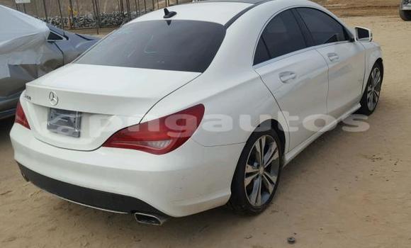 Acheter Import Voiture Mercedes-Benz CLA–Class Blanc à Import - Dubai, Enga Acheter Import Voiture Mercedes-Benz CLA–Class Blanc à Import - Dubai, Enga