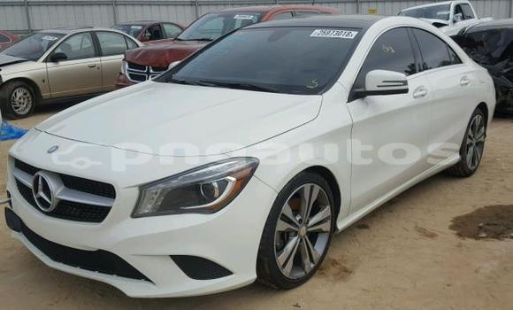 Acheter Import Voiture Mercedes-Benz CLA–Class Blanc à Import - Dubai, Enga Acheter Import Voiture Mercedes-Benz CLA–Class Blanc à Import - Dubai, Enga