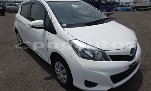 Buy Used Toyota Vitz White Car in Port Moresby in National Capital District Buy Used Toyota Vitz White Car in Port Moresby in National Capital District