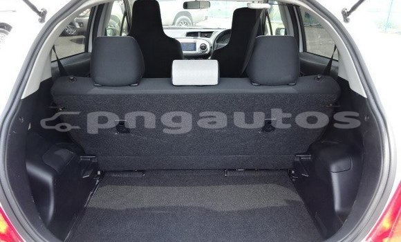 Buy Used Toyota Vitz White Car in Port Moresby in National Capital District Buy Used Toyota Vitz White Car in Port Moresby in National Capital District