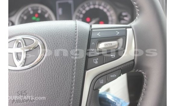 Buy Import Toyota Land Cruiser White Car in Import - Dubai in Enga Buy Import Toyota Land Cruiser White Car in Import - Dubai in Enga