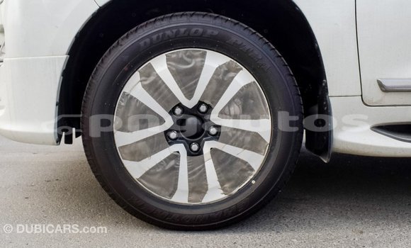 Buy Import Toyota Land Cruiser White Car in Import - Dubai in Enga Buy Import Toyota Land Cruiser White Car in Import - Dubai in Enga
