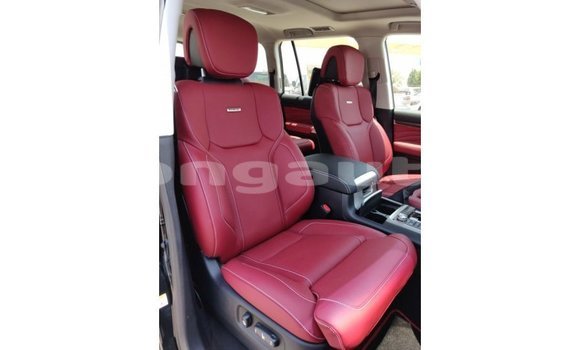Buy Import Toyota Land Cruiser Black Car in Import - Dubai in Enga Buy Import Toyota Land Cruiser Black Car in Import - Dubai in Enga