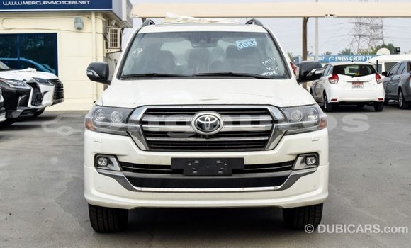 Buy Import Toyota Land Cruiser White Car in Import - Dubai in Enga Buy Import Toyota Land Cruiser White Car in Import - Dubai in Enga