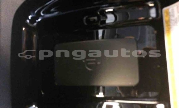 Acheter Import Voiture Toyota Prius Blanc à Import - Dubai, Enga Acheter Import Voiture Toyota Prius Blanc à Import - Dubai, Enga