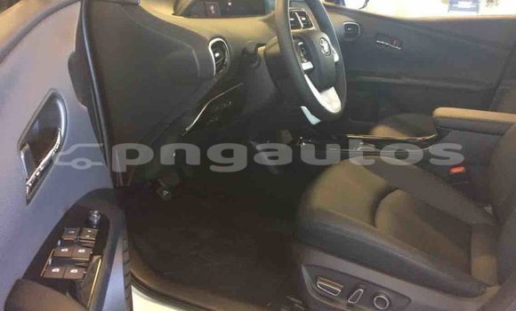 Acheter Import Voiture Toyota Prius Blanc à Import - Dubai, Enga Acheter Import Voiture Toyota Prius Blanc à Import - Dubai, Enga