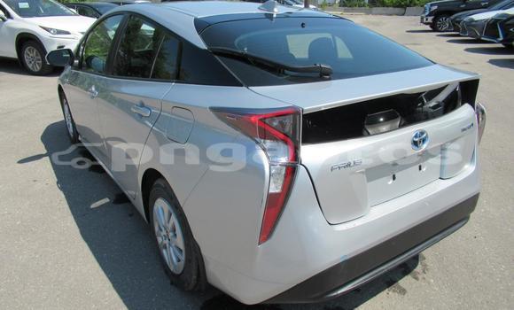 Acheter Import Voiture Toyota Prius Gris à Import - Dubai, Enga Acheter Import Voiture Toyota Prius Gris à Import - Dubai, Enga