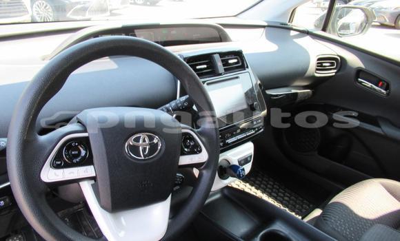 Acheter Import Voiture Toyota Prius Gris à Import - Dubai, Enga Acheter Import Voiture Toyota Prius Gris à Import - Dubai, Enga