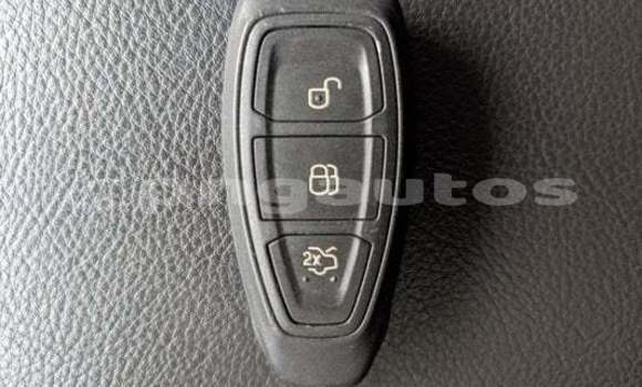 Acheter Import Voiture Ford Focus ST Gris à Import - Dubai, Enga Acheter Import Voiture Ford Focus ST Gris à Import - Dubai, Enga