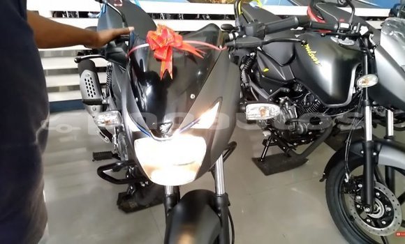 Acheter Import Moto Bajaj PULSAR Noir à Port Moresby, National Capital District Acheter Import Moto Bajaj PULSAR Noir à Port Moresby, National Capital District