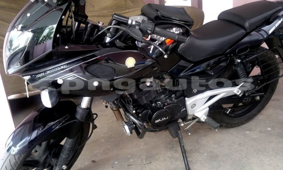 Acheter Import Moto Bajaj PULSAR Noir à Import - Dubai, Enga Acheter Import Moto Bajaj PULSAR Noir à Import - Dubai, Enga