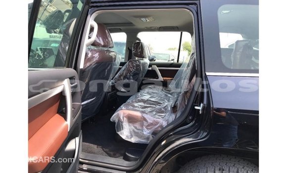 Buy Import Toyota Land Cruiser Black Car in Import - Dubai in Enga Buy Import Toyota Land Cruiser Black Car in Import - Dubai in Enga
