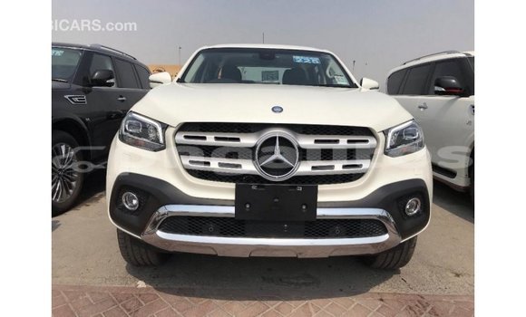 Buy Import Mercedes-Benz 250 White Car in Import - Dubai in Enga Buy Import Mercedes-Benz 250 White Car in Import - Dubai in Enga