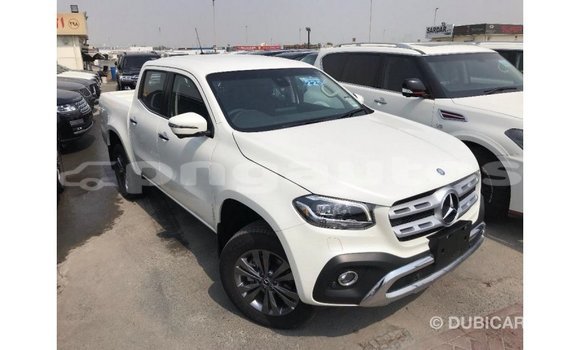 Buy Import Mercedes-Benz 250 White Car in Import - Dubai in Enga Buy Import Mercedes-Benz 250 White Car in Import - Dubai in Enga