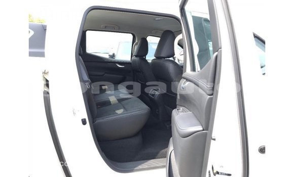 Buy Import Mercedes-Benz 250 White Car in Import - Dubai in Enga Buy Import Mercedes-Benz 250 White Car in Import - Dubai in Enga