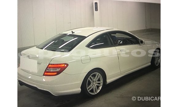 Buy Import Mercedes-Benz 190 White Car in Import - Dubai in Enga Buy Import Mercedes-Benz 190 White Car in Import - Dubai in Enga