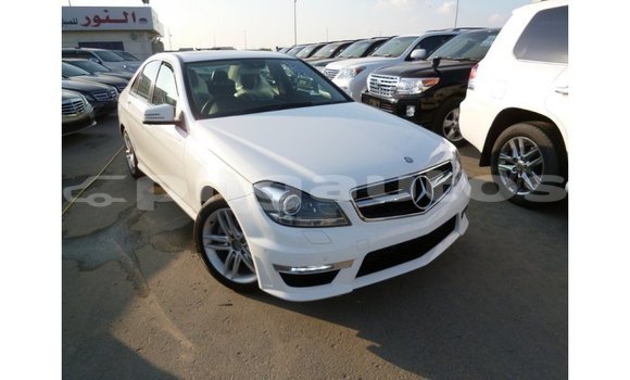 Buy Import Mercedes-Benz 200 White Car in Import - Dubai in Enga Buy Import Mercedes-Benz 200 White Car in Import - Dubai in Enga